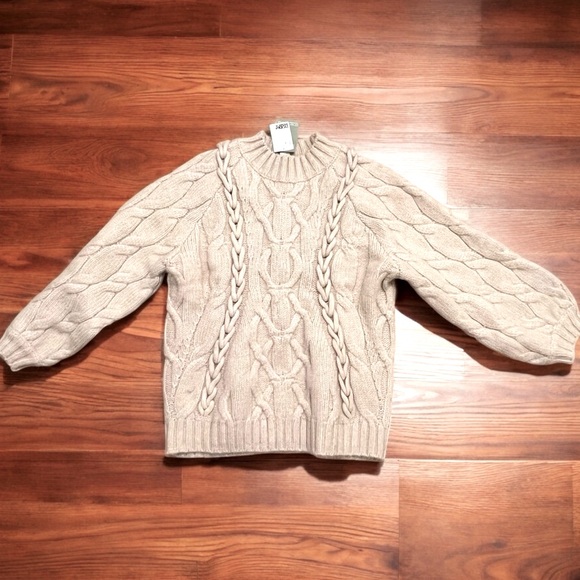 H&M oversized chunky cable, braided knit sweater, new with tags - Picture 1 of 4